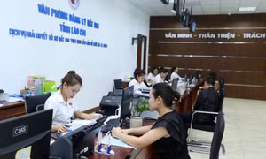 Cải cách tiền lương để công chức 'toàn tâm, toàn ý'