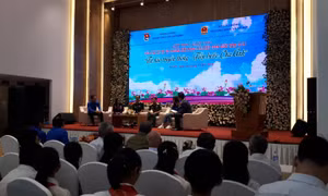 Tự hào truyền thống, tiếp bước cha anh