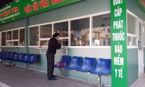 Thiếu vật tư y tế, người bệnh khám chữa bệnh bằng BHYT có được hoàn tiền?
