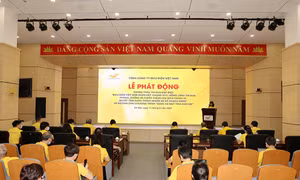 Bưu điện Việt Nam ủng hộ 10.000 máy tính chương trình ‘Sóng và máy tính cho em’