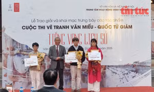 Trao giải các tác giả đoạt Giải Nhì (không có Giải Nhất).