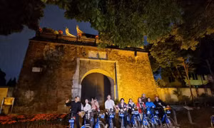 Tour xe đạp trải nghiệm đêm Thăng Long - Hà Nội