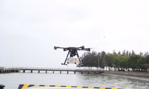 Khai trương tuyến vận chuyển bưu chính bằng UAV