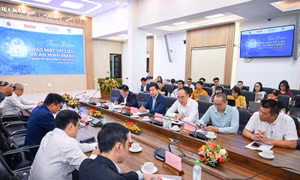 Trung tướng Nguyễn Minh Chính, Phó Chủ tịch thường trực Hiệp hội An ninh mạng Quốc gia chia sẻ những rủi trong bảo mật dữ liệu. 