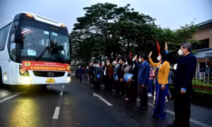 Tổ chức các chuyến xe miễn phí đưa công nhân về quê đón Tết