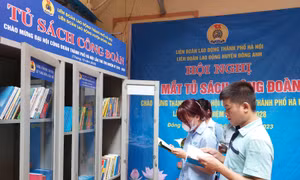 Thêm tủ sách Công đoàn tại khu nhà trọ công nhân