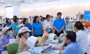 Công đoàn tổ chức khám miễn phí sức khỏe nữ công nhân