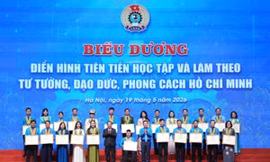 Công đoàn biểu dương 131 điển hình tiên tiến học tập và làm theo tư tưởng, đạo đức, phong cách Hồ Chí Minh