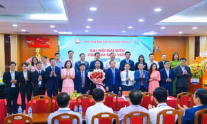 Ra mắt Ban Chấp hành Hội Cựu sinh viên Học viện Báo chí và Tuyên truyền nhiệm kỳ 2024 – 2029. Ông Mạc Quốc Anh, Phó Chủ tịch Hiệp hội doanh nghiệp nhỏ và vừa Hà Nội được bầu làm Chủ tịch Hội