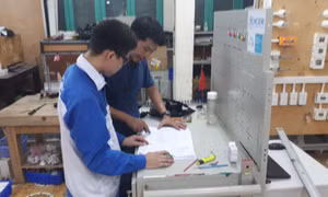 Học sinh, sinh viên trường nghề đi học trở lại từ ngày 2/3