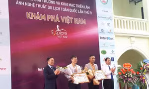 Trao giải thi ảnh nghệ thuật du lịch lần thứ 9
