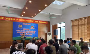 Điểm mới của phiên giao dịch việc làm quận Tây Hồ là kết nối vị trí việc làm cho những người từng lầm lỡ, đã cai nghiện ma tuý để có thể tìm việc làm ổn định.