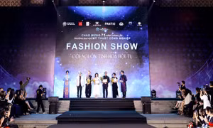 Fashion show "Cội nguồn tinh hoa hội tụ"