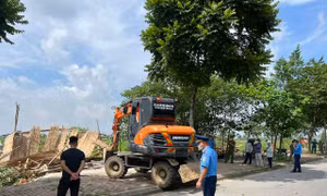 Sẽ giải tỏa vi phạm lấn chiếm lòng đường, vỉa hè trên tuyến đường Hồ Chí Minh và Quốc lộ 21A