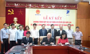 Bộ Nội vụ triển khai xây dựng hệ thống cơ sở dữ liệu quốc gia về cán bộ, công chức, viên chức