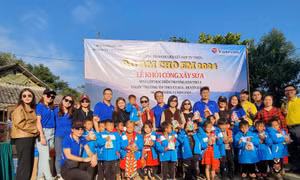 Hành trình trao áo ấm, xây dựng những điểm trường tại vùng cao