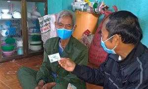 Hỗ trợ bệnh nhân lao tiếp cận với thẻ BHYT