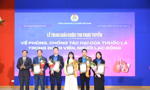 Trao giải cuộc thi trực tuyến về phòng, chống tác hại của thuốc lá