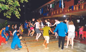 Người dân hưởng lợi, bản sắc văn hóa được bảo tồn khi làm du lịch cộng đồng bền vững