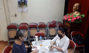 Đóng đủ năm BHXH nhưng chưa đến tuổi nghỉ hưu có được bảo lưu không?