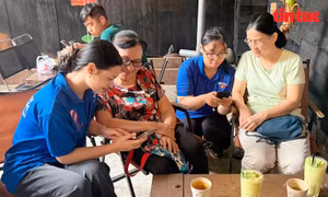 Lan tỏa phong trào ‘Bình dân học vụ số’ tại địa bàn dân cư