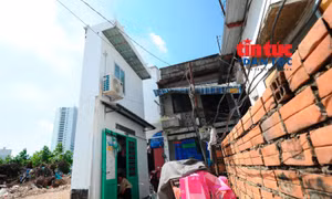 Nhà ‘siêu mỏng’ xuất hiện sau giải phóng mặt bằng rạch Xuyên Tâm
