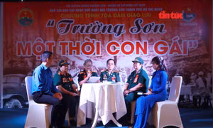 Những ‘bông hồng thép’ của Trường Sơn