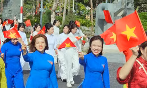 Đoàn viên thanh niên đặc khu Côn Đảo hướng về ngày hội lớn của đất nước