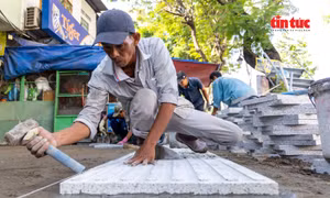 TP Hồ Chí Minh 'thay áo' mới cho vỉa hè