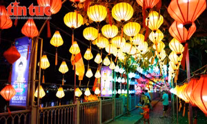 TP Hồ Chí Minh rực rỡ cờ hoa chào mừng đại lễ Vesak 