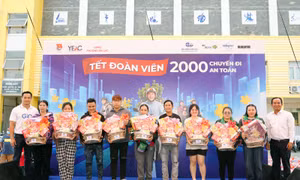 Bảo hiểm Toàn Cầu tiếp sức hành trình về quê đón Tết của thanh niên công nhân