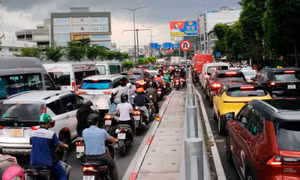 Người dân TP Hồ Chí Minh lưu ý lộ trình di chuyển khi xem bắn pháo hoa