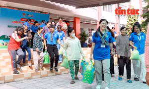 Sôi nổi hoạt động tình nguyện của tuổi trẻ TP Hồ Chí Minh