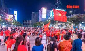 Cổ động viên TP Hồ Chí Minh 'tiếp lửa' cho U23 Việt Nam