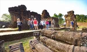 Di sản Văn hóa Thế giới Mỹ Sơn thu hút khách quốc tế