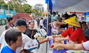 Nhiều hoạt động phát đồ ăn, thức uống miễn phí trong mùa lễ hội ở Bình Dương