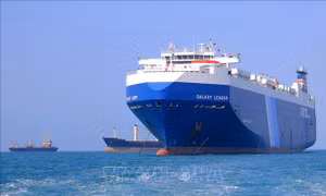 Đã có 103 tàu container phải tránh kênh đào Suez vì sợ bị Houthi tấn công
