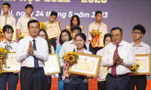Tuyên dương, khen thưởng học sinh giỏi tiêu biểu Thủ đô năm học 2022 - 2023