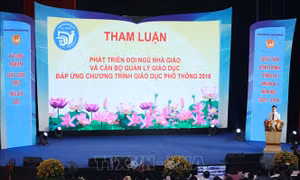 Đề nghị Hà Nội giải quyết dứt điểm tình trạng xếp hàng đăng ký nhập học