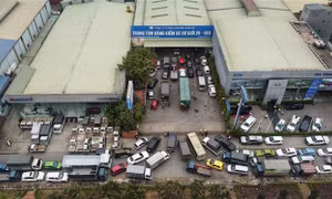 Ùn tắc đăng kiểm: Sớm khắc phục nhanh tránh ảnh hưởng cho doanh nghiệp