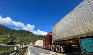 Đường Hồ Chí Minh đã thông xe sau sự cố tai nạn trên đèo Lò Xo