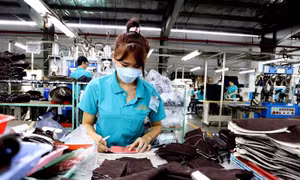 Doanh nghiệp TP Hồ Chí Minh vượt khó duy trì sản xuất