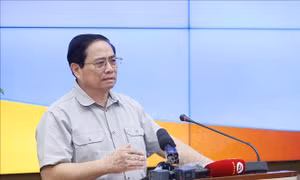 Thủ tướng chủ trì buổi làm việc giữa Thường trực Chính phủ với Ban Thường vụ Thành uỷ TP Hồ Chí Minh