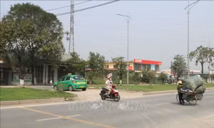 Người dân phá dải phân cách trên đường tránh QL1 tại Ninh Bình, gây mất an toàn giao thông