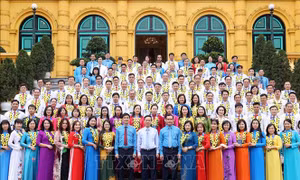 Chủ tịch nước gặp mặt 133 tập thể, cá nhân tiêu biểu học tập và làm theo tấm gương Bác Hồ