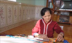 Bảo tồn, phát huy nghề dệt thủ công của dân tộc Bahnar