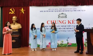 Hội thi 'Thuyết minh viên tại điểm Khu Di tích Chủ tịch Hồ Chí Minh tại Phủ Chủ tịch'