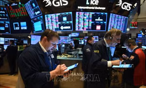 Chứng khoán Mỹ: Chỉ số S&P 500 lần đầu khép phiên trên mốc 4.000 điểm
