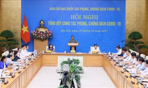 Thủ tướng Phạm Minh Chính chủ trì Hội nghị Tổng kết công tác phòng, chống dịch COVID-19