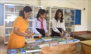 Gỡ khó trong công tác xuất bản, phát hành sách giáo khoa tiếng dân tộc thiểu số